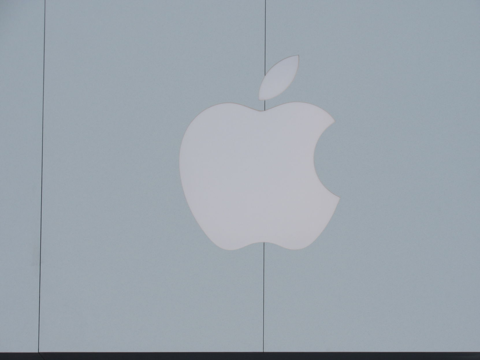 Apple Store moving to Hilldale